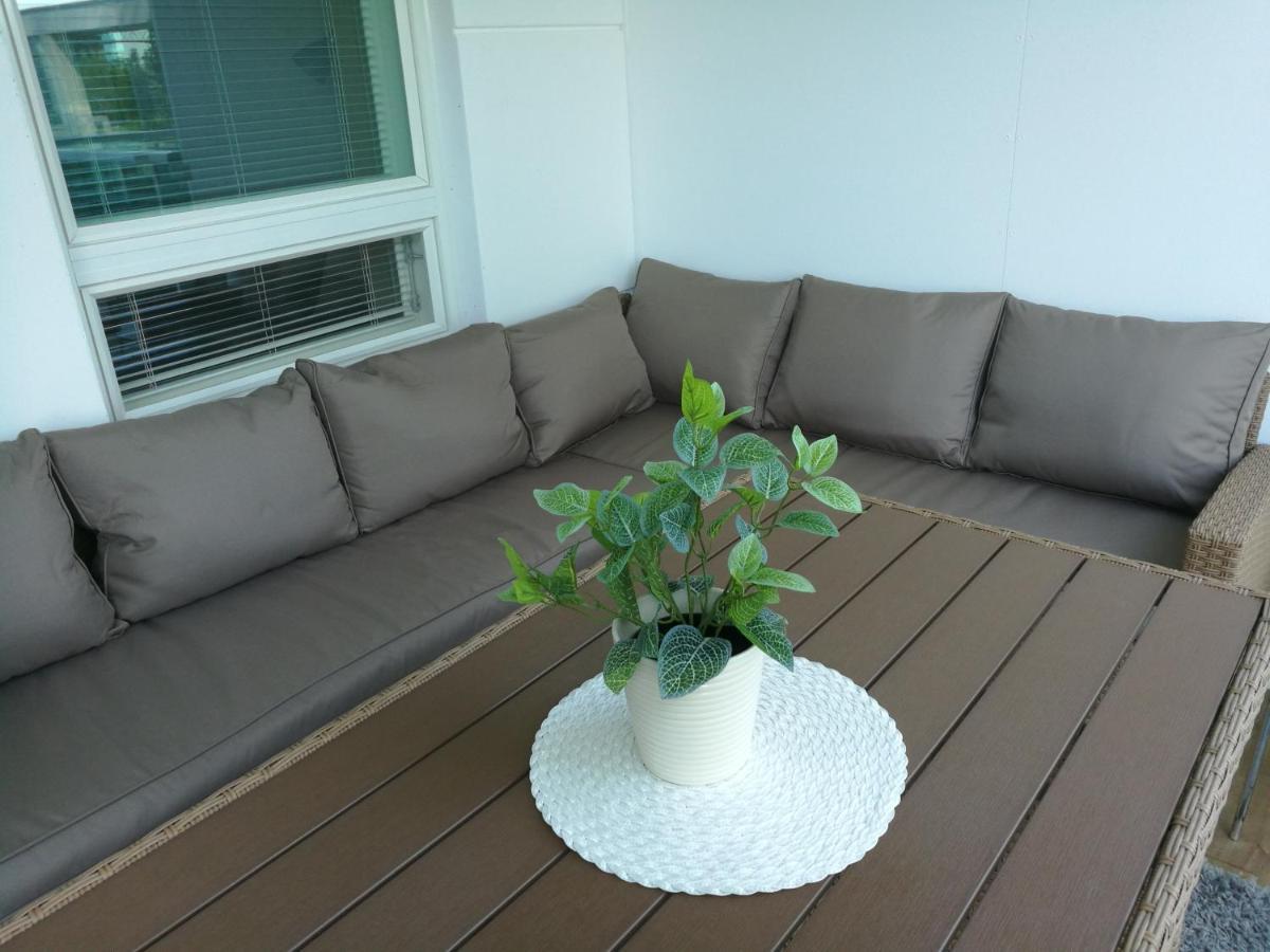 Starhomes Double Lux 8 Oulu Exterior photo