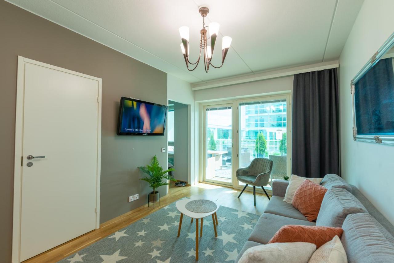 Starhomes Double Lux 8 Oulu Exterior photo