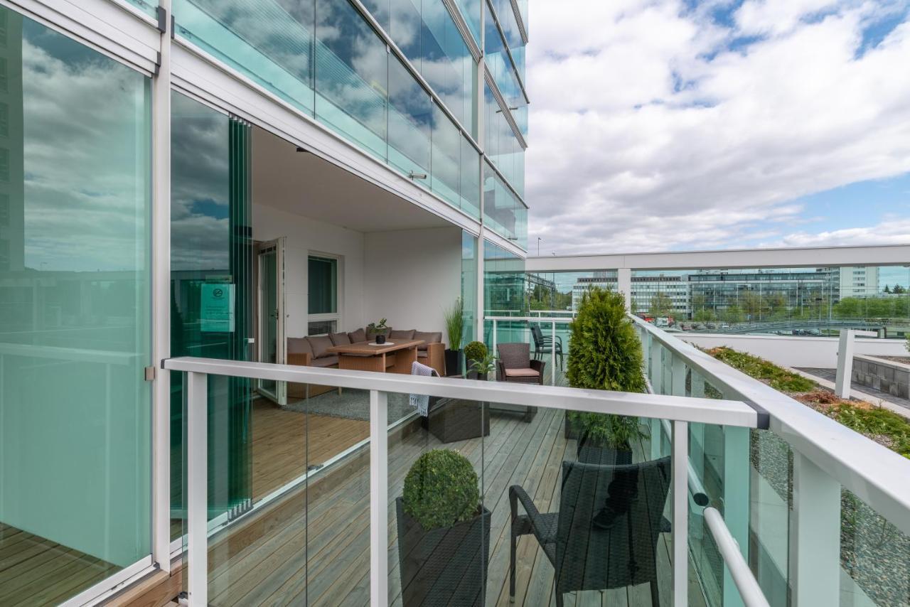 Starhomes Double Lux 8 Oulu Exterior photo